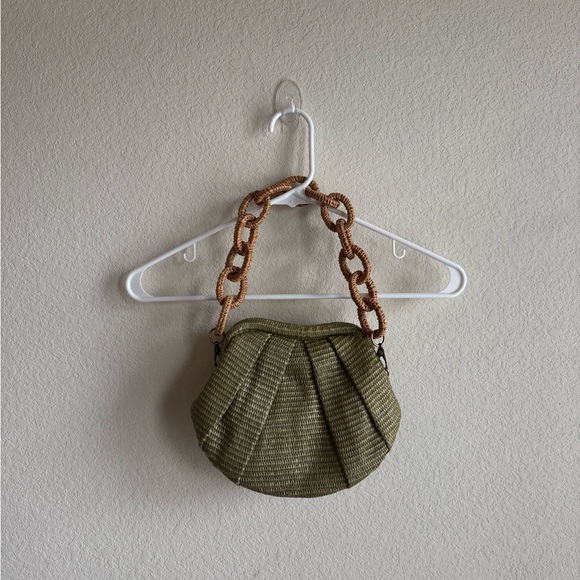 Green clam beach purse - Picture 1 of 4